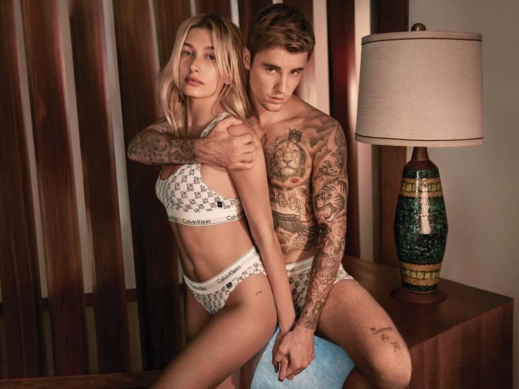 Justin dan Hailey Bieber Seksi di Iklan Perdana, Hanya Pakai Underwear