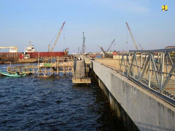 Mengintip Proyek Tanggul Penghadang Banjir Jakarta