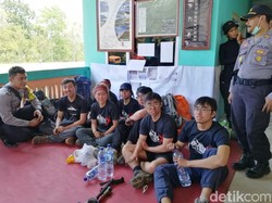 13 Pendaki Gunung Raung yang Terjebak Kebakaran Selamat Tapi Lemas