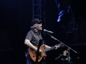 Syuting Video Klip Aji Mumpung di Wae Rebo, Iwan Fals Belajar soal Alam Syuting Video Klip Aji Mumpung di Wae Rebo, Iwan Fals Belajar soal Alam