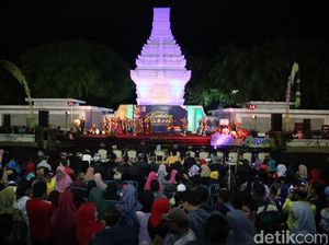 Tabuhan Alat Musik Hadrah Meriahkan Festival Kuntulan Caruk Banyuwangi