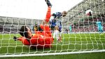 Detik-detik Hugo Lloris Jatuh dan Cedera