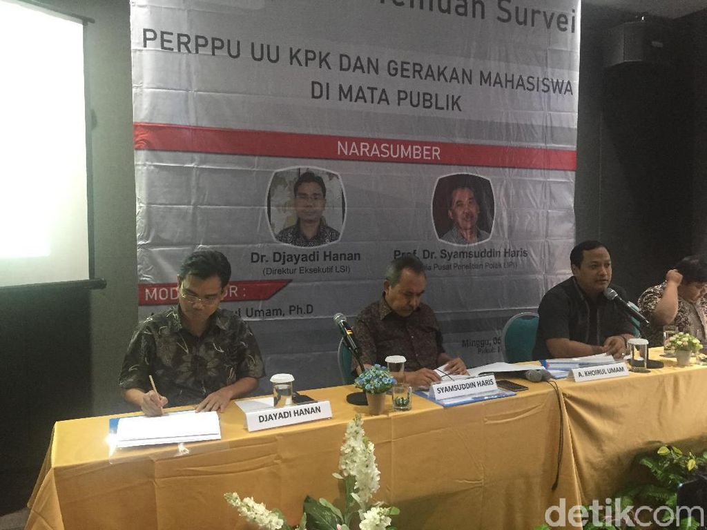 Survei LSI: 76,3% Publik Setuju Jokowi Terbitkan Perppu Batalkan UU KPK Survei LSI: 76,3% Publik Setuju Jokowi Terbitkan Perppu Batalkan UU KPK