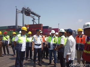 Menhub Blusukan ke Tanjung Priok, Cek Bongkar Muat Akhir Pekan
