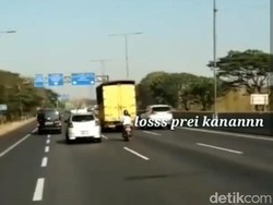 Viral Emak-emak Motoran Terobos Tol Gunungsari Surabaya