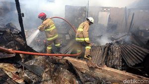 Potret Kebakaran di Permukiman Padat Taman Sari Jakbar