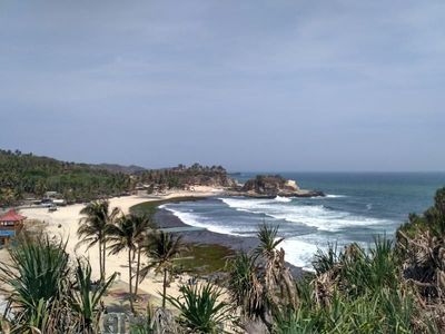 Birunya Laut di Pantai Klayar Menyimpan Seribu Kenangan Didi Kempot