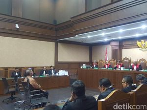 Jaksa KPK Bacakan 647 Halaman Surat Tuntutan Sofyan Basir Jaksa KPK Bacakan 647 Halaman Surat Tuntutan Sofyan Basir