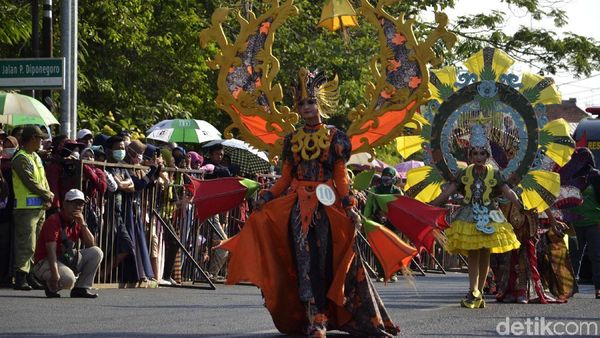 Potret Kemeriahan Pekalongan Batik Carnival