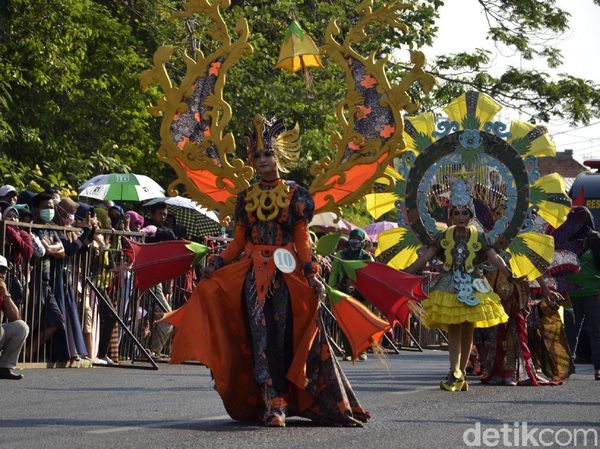 Potret Kemeriahan Pekalongan Batik Carnival
