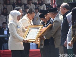 Khofifah: Bapenda Harus Mampu Berinovasi dan Ikuti Perkembangan Teknologi