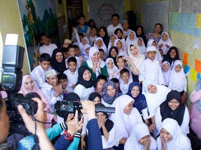 Ajarkan Anak-anak Menatap Masa Depan Gemilang