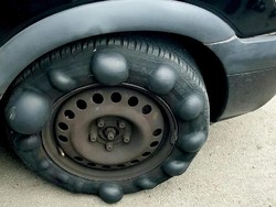 Kenali Penyebab Ban Mobil Benjol dan Cara Mencegahnya