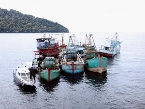 Susi Berdoa Jokowi Tak Revisi Aturan Asing Haram Tangkap Ikan di RI