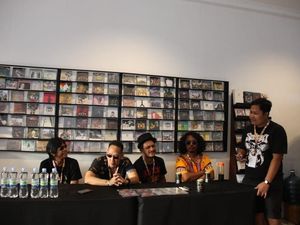 Roda Roda Gila Tandai Kembalinya The Flowers