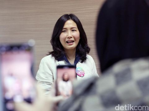 Veronica Tan Dipuji makin Cantik & Ditanya Kapan Nikah
