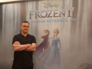 Norman Lamey Bocorkan Cerita Petualangan Anna dan Elsa di Frozen 2