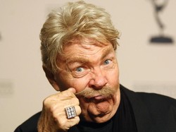 Pelawak Flamboyan Hollywood Meninggal Dunia