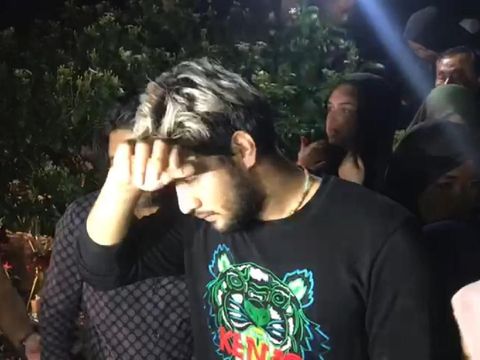 Ammar Zoni Terpaku Lihat Jasad Bayi Kembarnya yang Lahir Mati