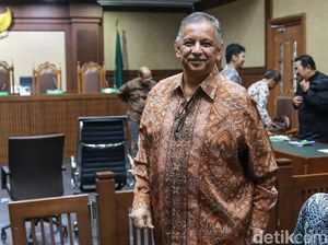 Senyum Sofyan Basir Usai Dituntut 5 Tahun Penjara