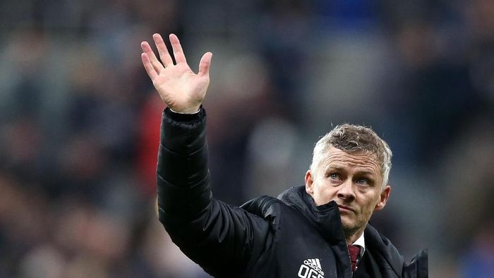 Ole Gunnar Solskjaer tak mempermasalahkan pertemuan Paul Pogba dengan Zinedine Zidane (Foto: Jan Kruger/Getty Images) Ole Gunnar Solskjaer tak mempermasalahkan pertemuan Paul Pogba dengan Zinedine Zidane (Foto: Jan Kruger/Getty Images)