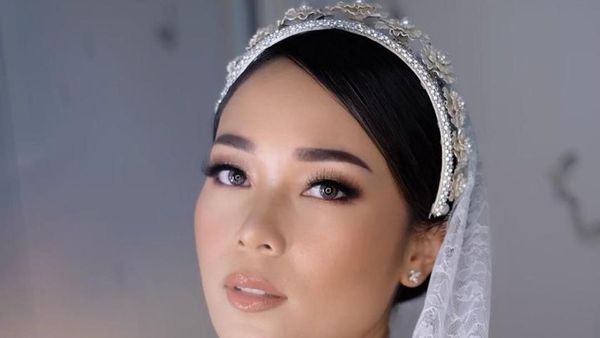 Influencer Ayla Dimitri Menikah, Intip Penampilan Cantiknya Jadi Pengantin