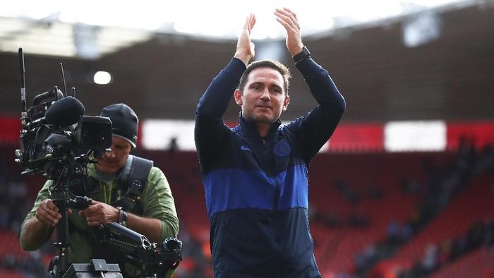 Frank Lampard disebut lebih baik daripada Maurizio Sarri. Foto: Julian Finney/Getty Images