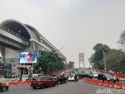 Karhutla Masih Terjadi, Kabut Asap Selimuti Palembang Sore dan Malam Hari