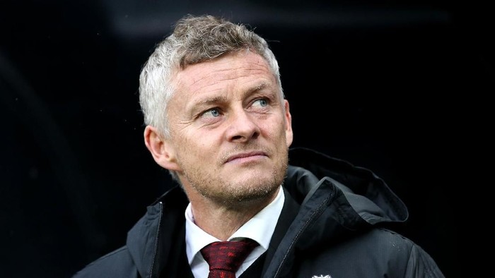 NEWCASTLE UPON TYNE, ENGLAND - OCTOBER 06: Ole Gunnar Solskjaer, Manager of Manchester United looks on prior to the Premier League match between Newcastle United and Manchester United at St. James Park on October 06, 2019 in Newcastle upon Tyne, United Kingdom. (Photo by Jan Kruger/Getty Images)