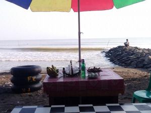 Foto: Pantai Paling Asyik Buat Santai di Pantura