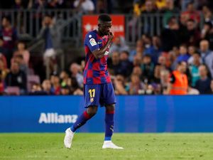 Dembele Diganjar Kartu Merah karena Hina Wasit