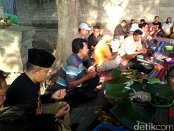 Warga Blitar Gelar Selamatan Berharap Ekskavasi Candi Gedog Lancar