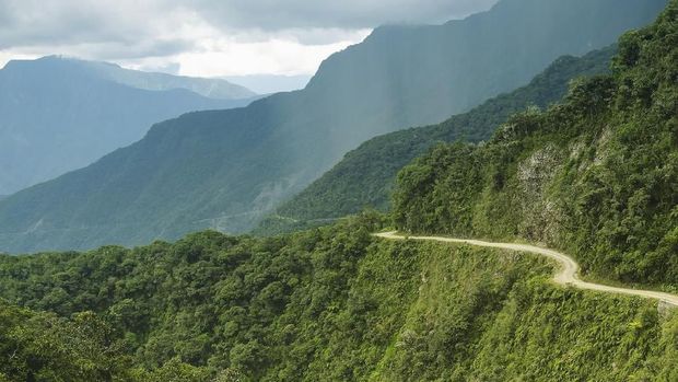 Cantik Tapi Mematikan, Inilah Death Road dari Bolivia