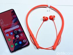 Oppo Enco Q1, Headphone Wireless Peredam Bising Rp 1 Jutaan