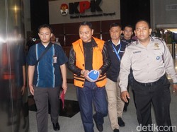 KPK Tahan Bupati Lampung Utara Tersangka Suap