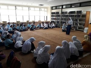 Antusiasme Siswa Berkebutuhan Khusus Ikut Literasi Braille di Yogya Antusiasme Siswa Berkebutuhan Khusus Ikut Literasi Braille di Yogya