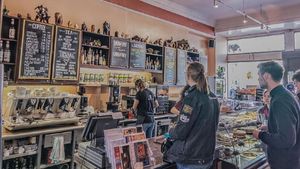 Bukan Sembarang Kafe, Ini Tempat J.K Rowling Pertama Kali Menulis Buku Harry Potter