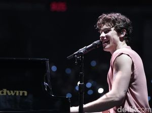 Stiches Jadi Kado Terima Kasih Shawn Mendes untuk Penonton Indonesia Stiches Jadi Kado Terima Kasih Shawn Mendes untuk Penonton Indonesia
