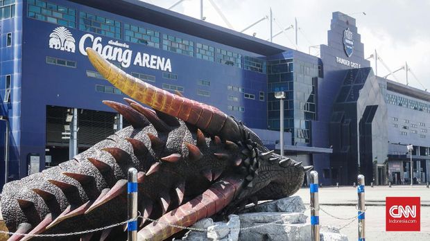Menyambangi 'Kuil Suci' Buriram United: Thunder Castle