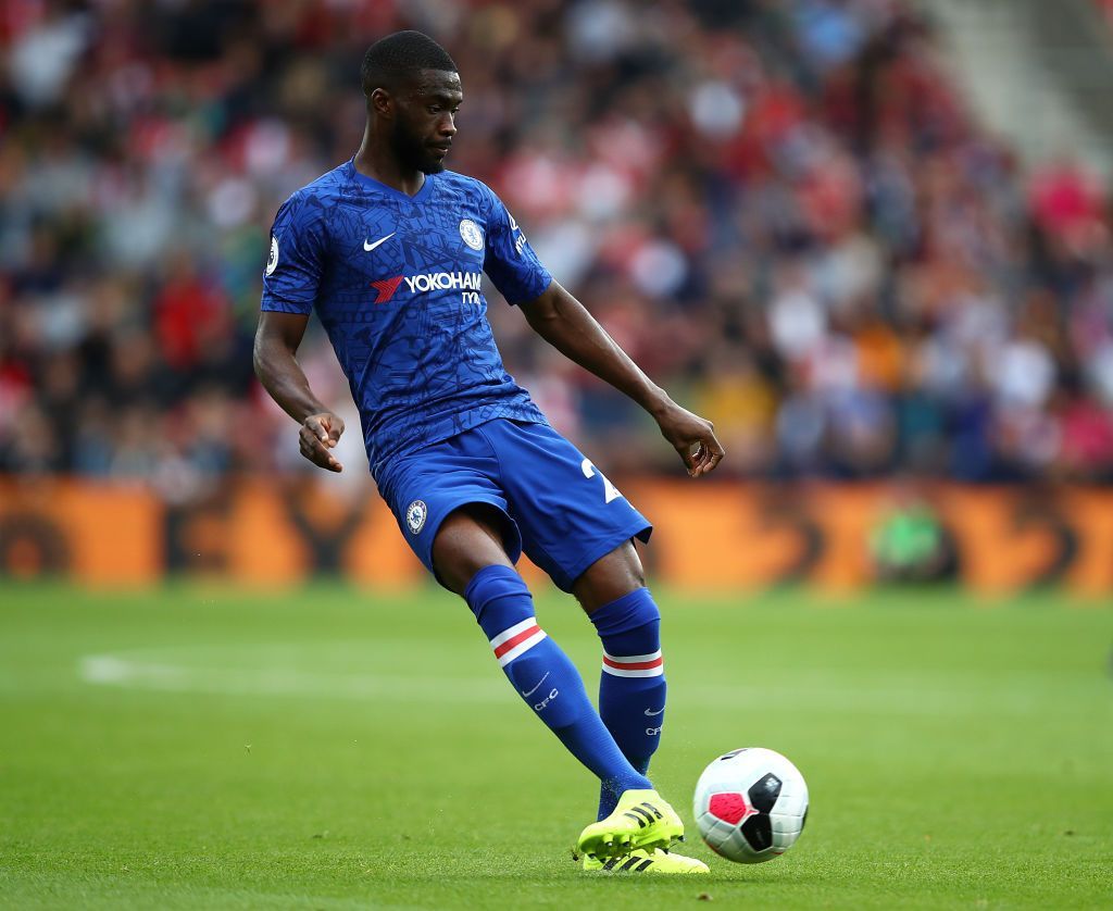 SOUTHAMPTON, ENGLAND - OCTOBER 06:  Fikayo Tomori of Chelsea passes the ball during the Premier League match between Southampton FC and Chelsea FC at St Mary's Stadium on October 06, 2019 in Southampton, United Kingdom. (Photo by Julian Finney/Getty Images)