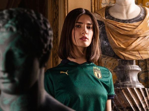 Gli Azzurri Tak Biru Lagi