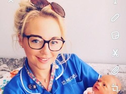 Masih Cantik & Muda, Ini Sosok Nenek Paling Glamour di Inggris