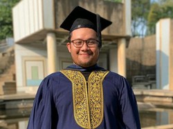 Viral Curhat Pria Mau Bunuh Diri karena Skripsi Gagal 18 Kali, Kini Diwisuda