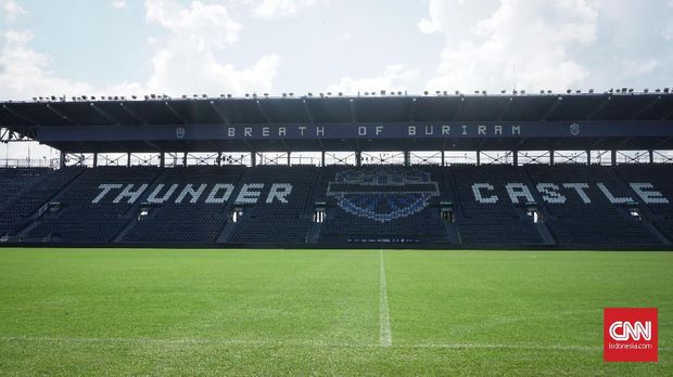 Menyambangi 'Kuil Suci' Buriram United: Thunder Castle