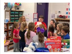 Video Viral Murid SD Diberi Mainan Teman Sekelas usai Kebakaran