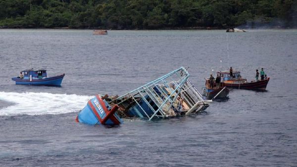 19 Kapal Maling Ikan Ditenggelamkan