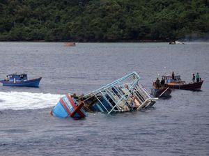 19 Kapal Maling Ikan Ditenggelamkan 19 Kapal Maling Ikan Ditenggelamkan