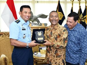 PWI Pusat dan TNI AU Siap Jalin Kerja Sama PWI Pusat dan TNI AU Siap Jalin Kerja Sama