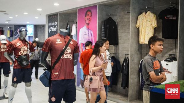 Menyambangi 'Kuil Suci' Buriram United: Thunder Castle
