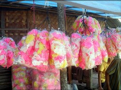 Kerupuk Melarat hingga Kerupuk Gendar, Camilan Kampung yang Gurih Enak